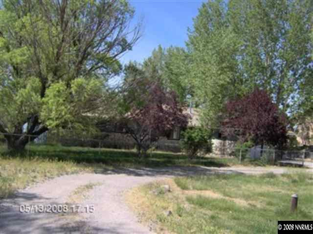 3382 Bottom Fallon, NV 89406 - Photo 6 of 8 a view of a yard