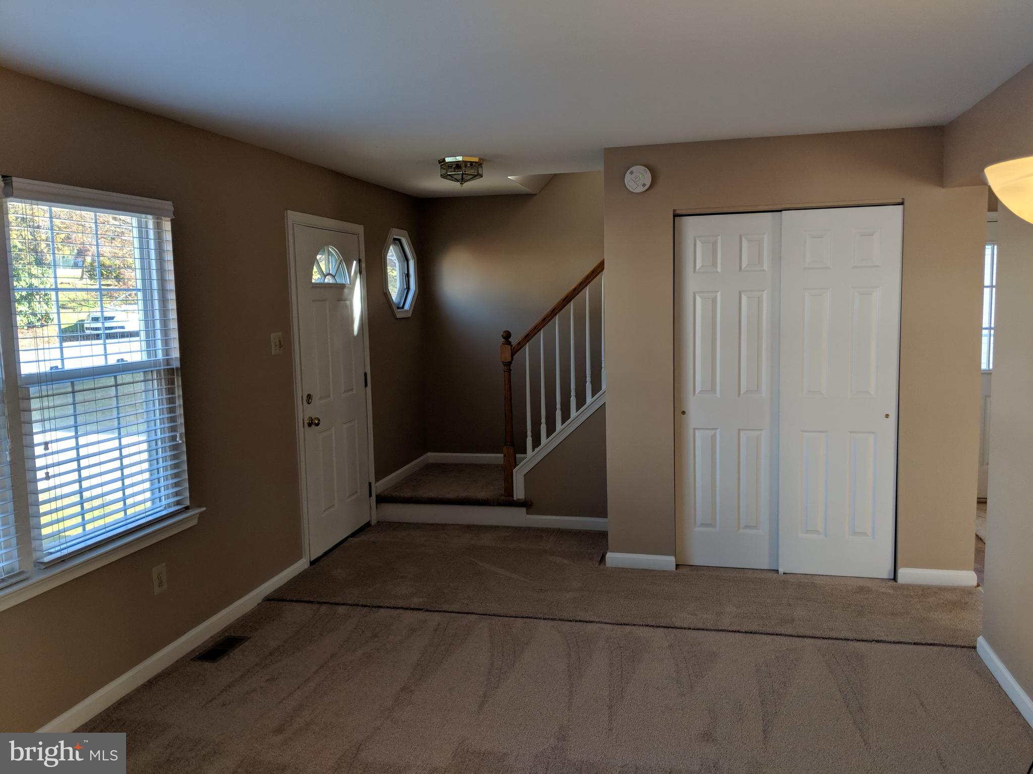 106 Cedar Road Wallingford, PA 19086 - Photo 3 of 23 Living room