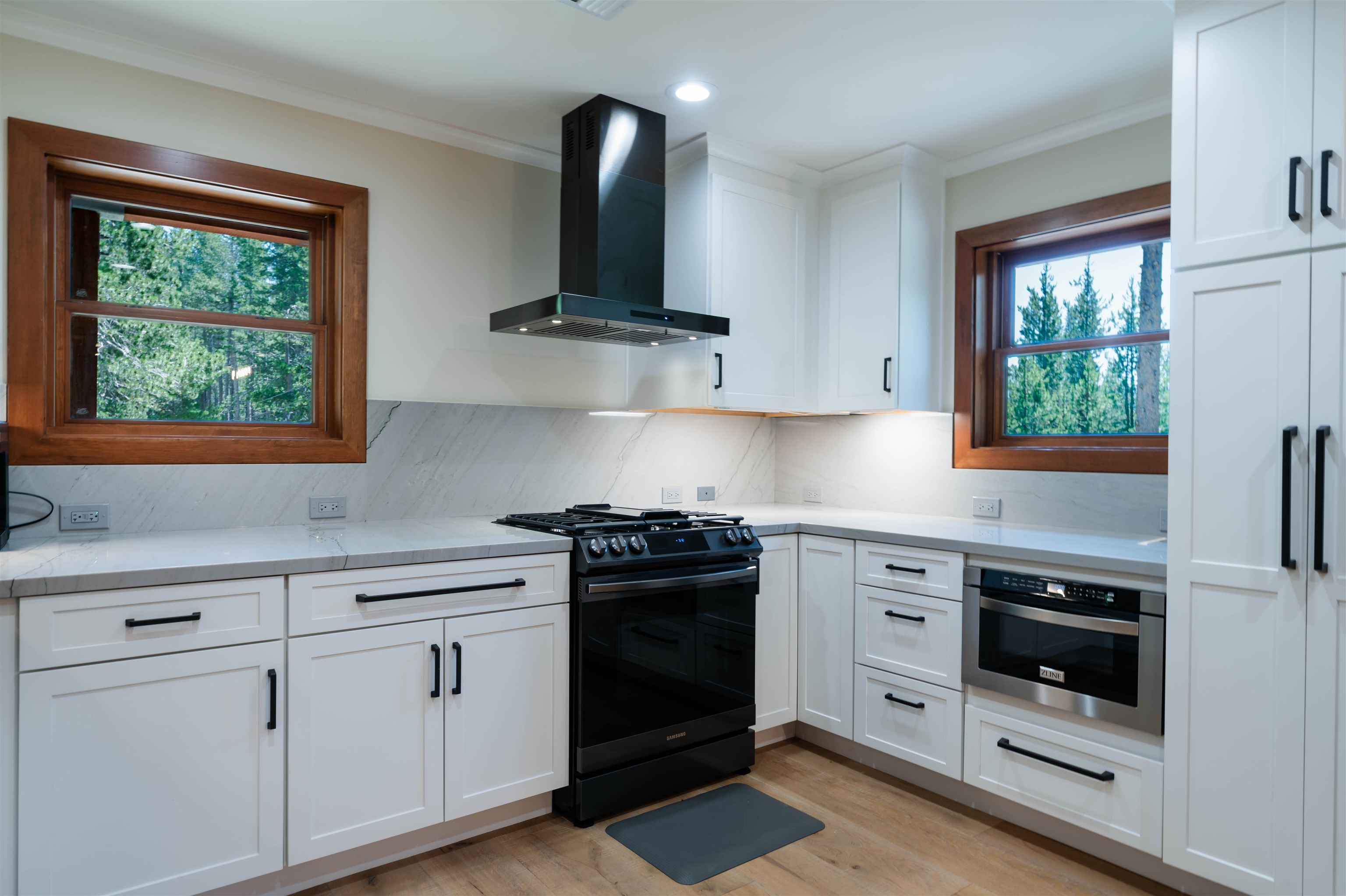 21149 Donner Pass Road Soda Springs, CA 95728 - Photo 11 of 28 Gallery Image 11