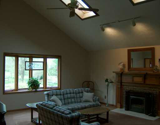 811 Johnson Road South Bend, IN 46614 - Photo 3 of 8