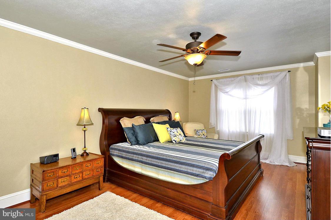 901 Spa Road Annapolis, MD 21401 - Photo 23 of 30 Generous Master Bedroom