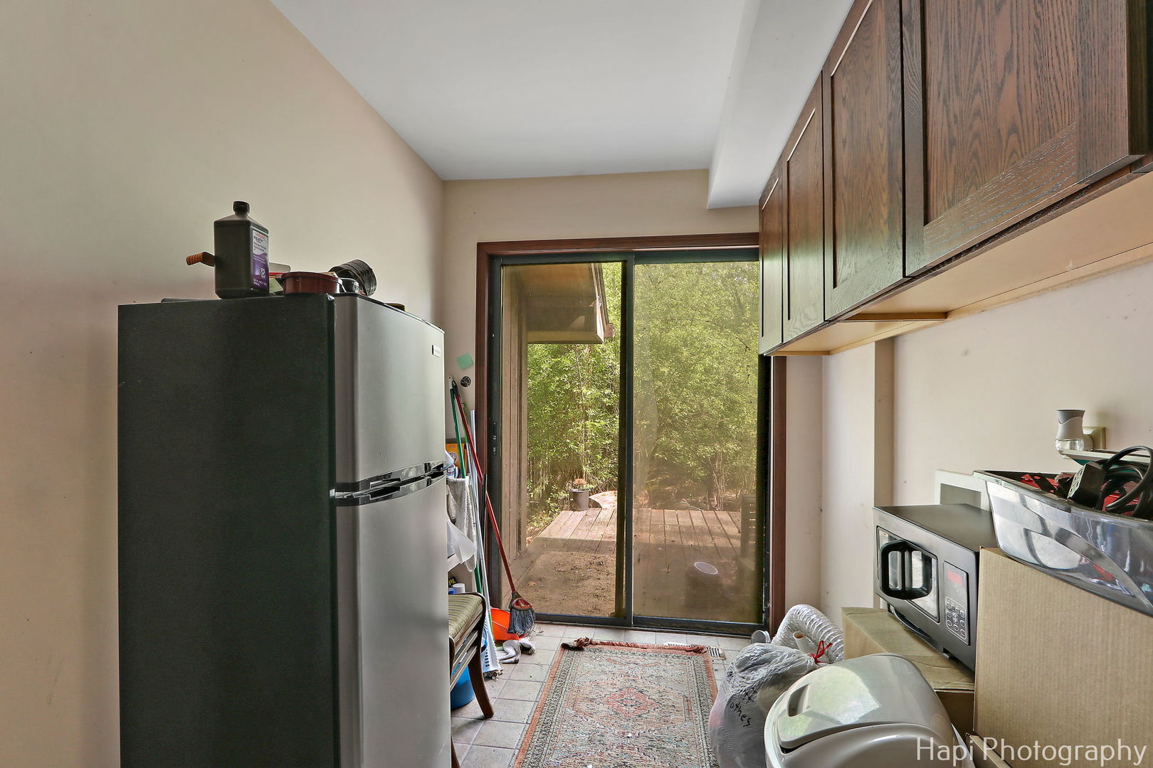 24570 West Middle Frk Road Barrington, IL 60618 - Photo 11 of 31 a living room with furniture windows and a table