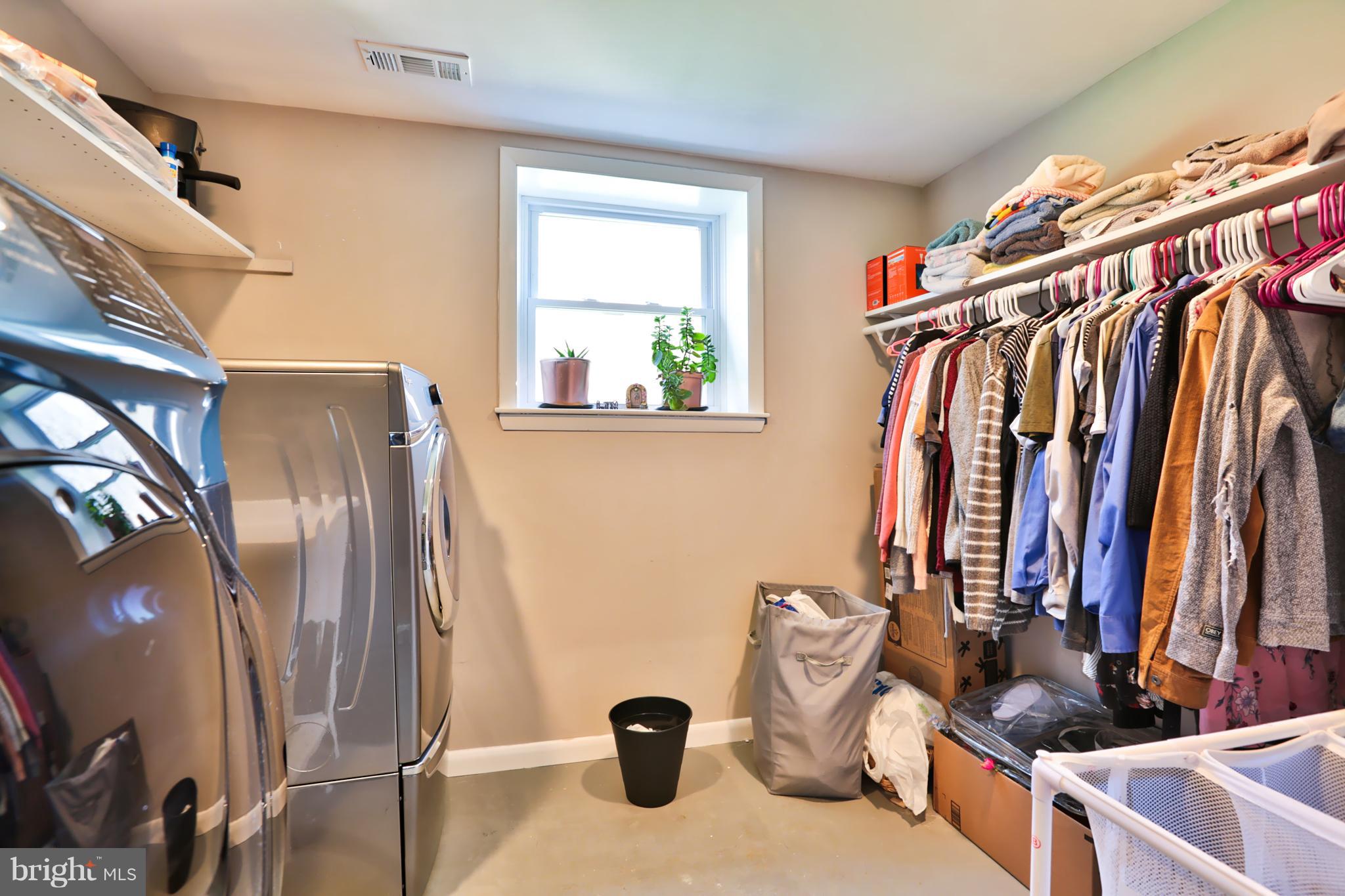 6022 Point Pleasant Road Baltimore, MD 21206 - Photo 16 of 23 Laundry room!