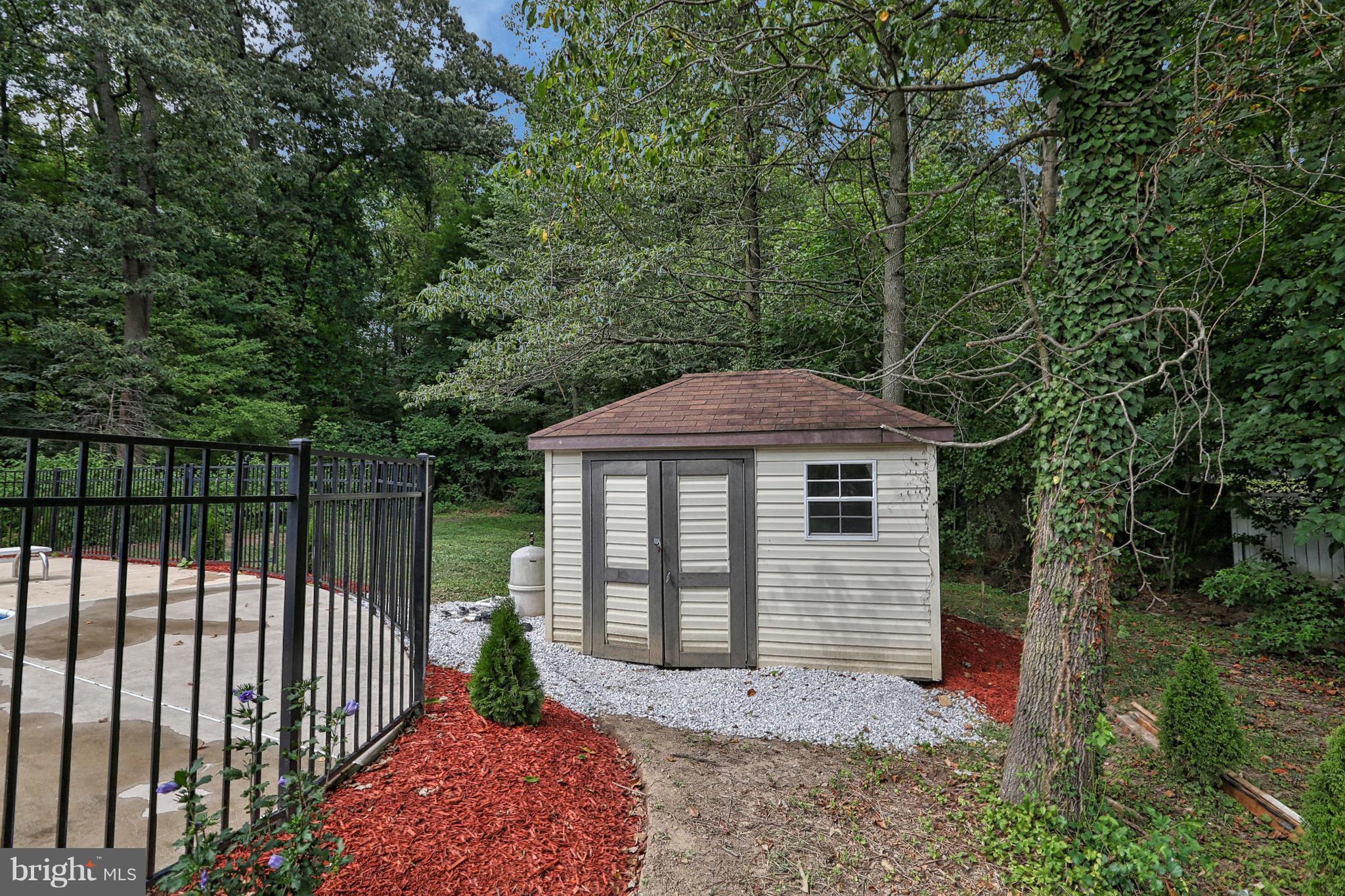 6022 Point Pleasant Road Baltimore, MD 21206 - Photo 22 of 23 spacious outdoor shed!