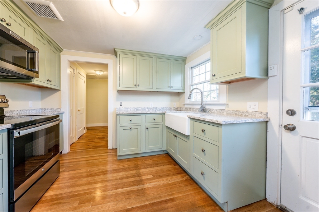 54 Murphy Road Barnstable, MA 02601 - Photo 17 of 34