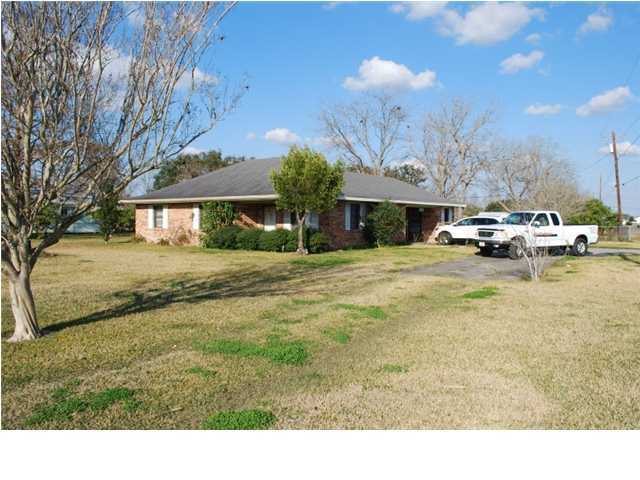 1005 Huval Road Breaux Bridge, LA 70517 - Photo 1 of 16 Primary Photo