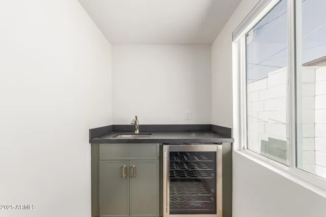 $6,800 | 344 West Montecito Avenue, Phoenix, AZ 85013