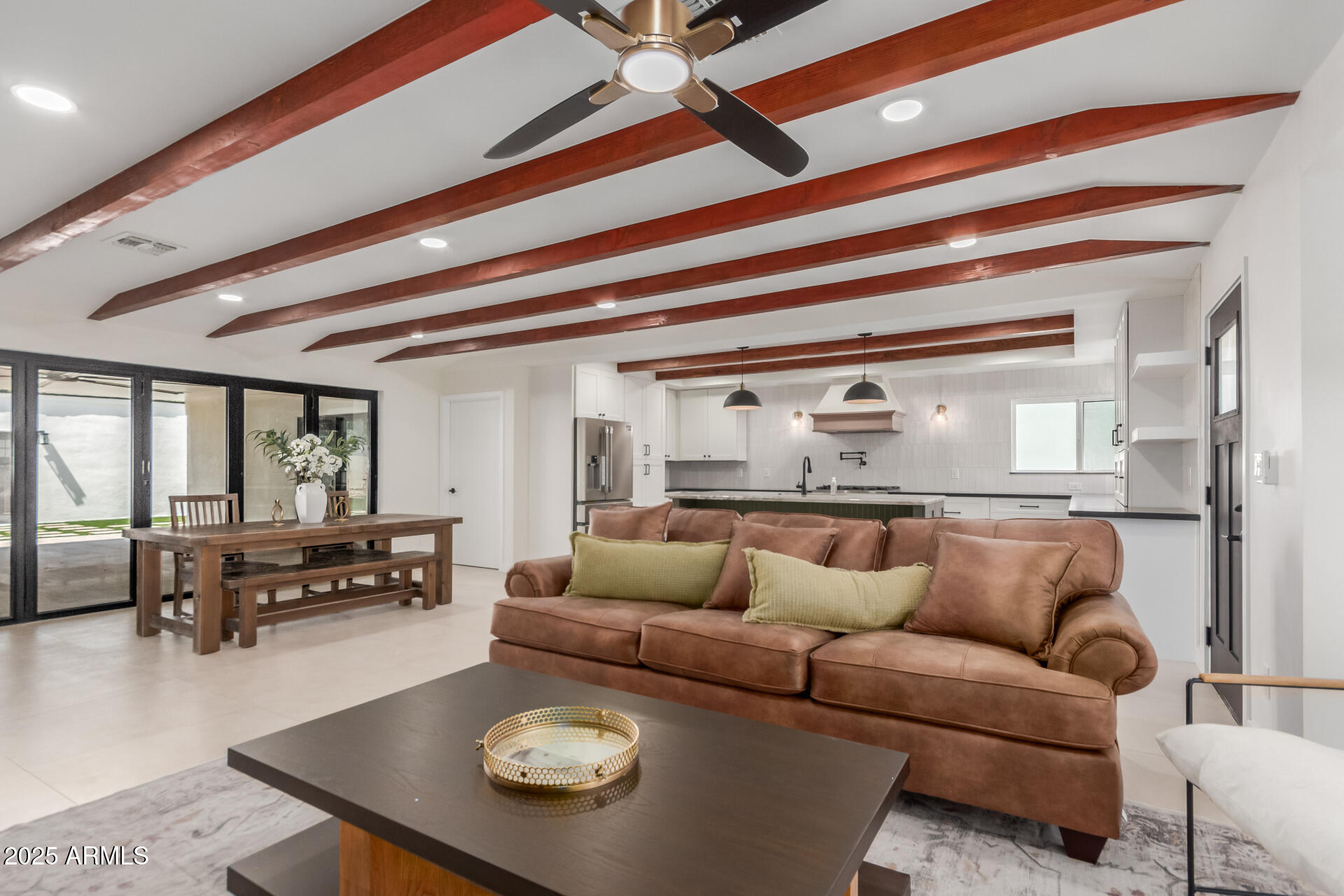 344 West Montecito Avenue Phoenix, AZ 85013 - Photo 3 of 17 09 Montecito