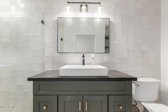 $6,800 | 344 West Montecito Avenue, Phoenix, AZ 85013