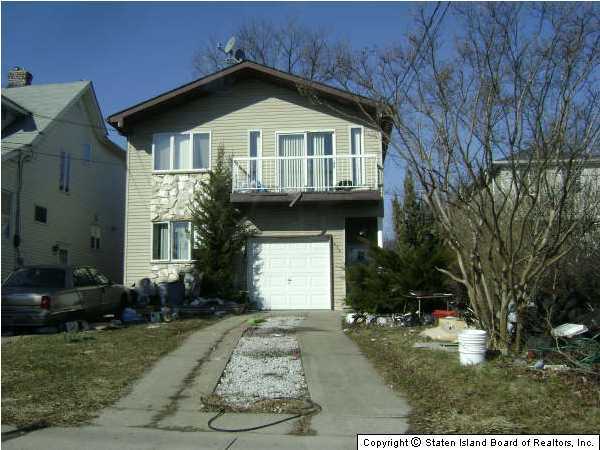 634 Annadale Road Staten Island, NY 10312 - Photo 1 of 3 Primary Photo