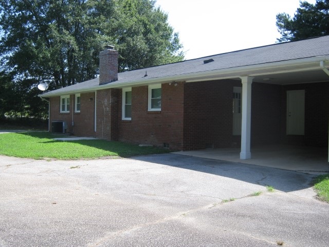 712 Archer Road Spartanburg, SC 29303 - Photo 2 of 26 Gallery Image 2