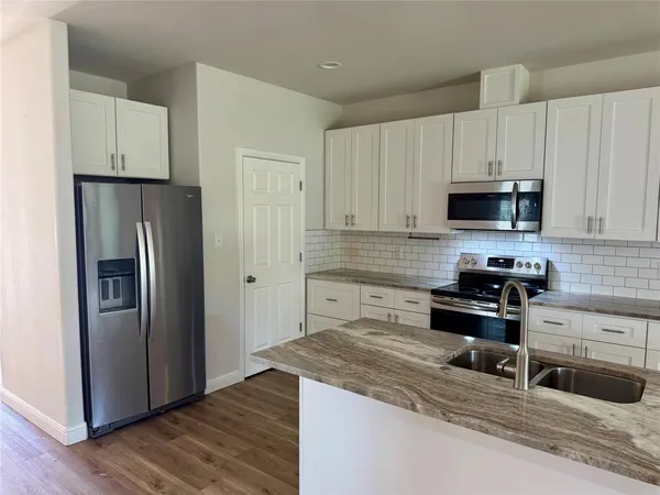 $1,990 | 2817 Steepleridge Circle, Granbury, TX 76048