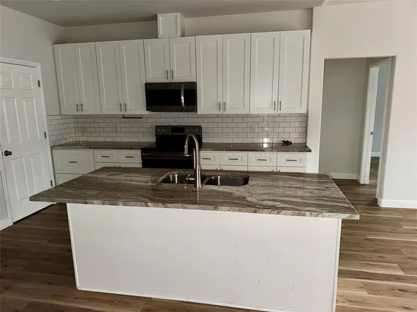 $1,990 | 2817 Steepleridge Circle, Granbury, TX 76048