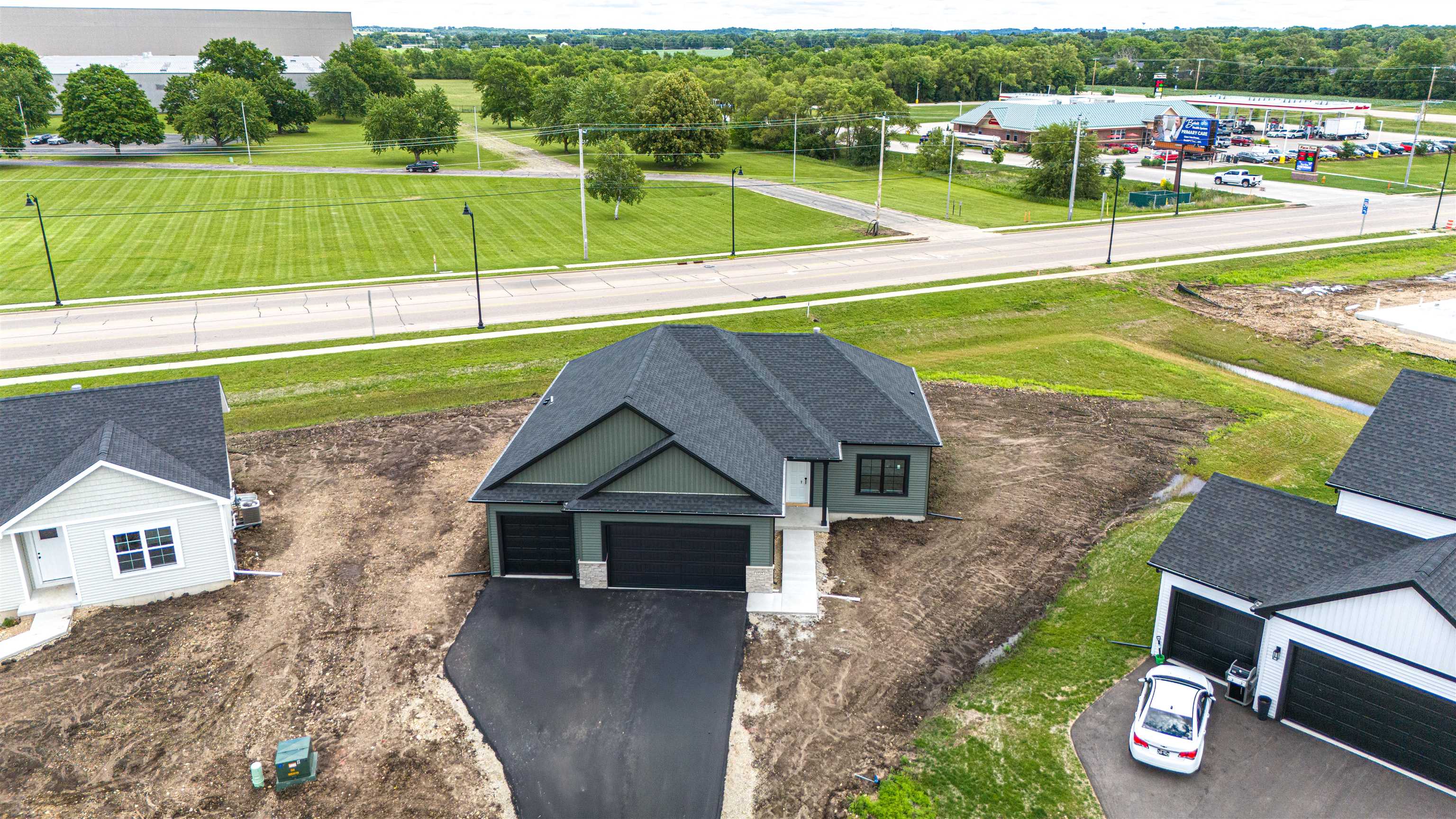 1732 East Kyle Beloit, WI 53511 - Photo 2 of 13