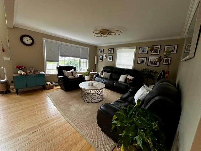 $525,000 | 121 Victoria Drive, Westbrook, ME 04092