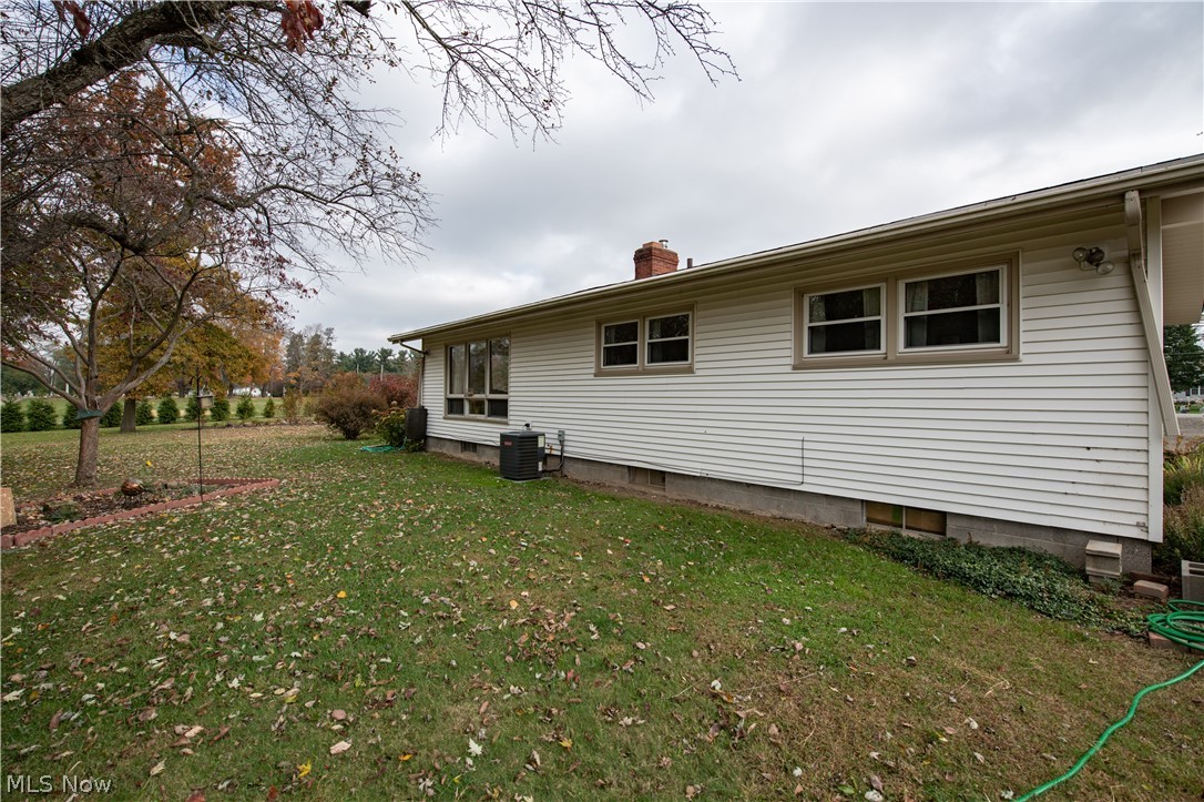 8070 South Cleveland Massillon Road Clinton, OH 44216 - Photo 6 of 26 Gallery Image 6