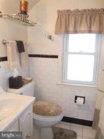 5000 Pilgrim Road Baltimore, MD 21214 - Photo 17 of 30 Bath