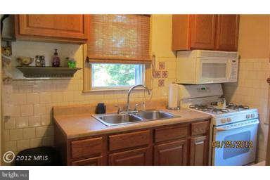 5000 Pilgrim Road Baltimore, MD 21214 - Photo 8 of 30 Kitchen