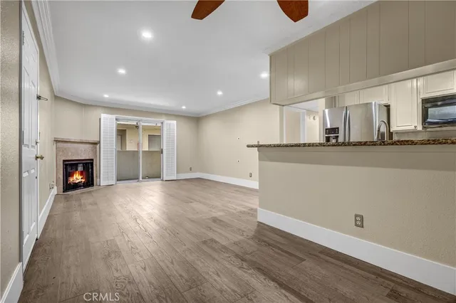 $2,600 | 7035 Woodley Avenue, Unit 113, Van Nuys, CA 91406