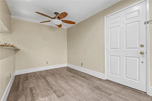 $2,600 | 7035 Woodley Avenue, Unit 113, Van Nuys, CA 91406