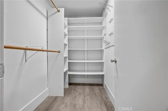 $2,600 | 7035 Woodley Avenue, Unit 113, Van Nuys, CA 91406