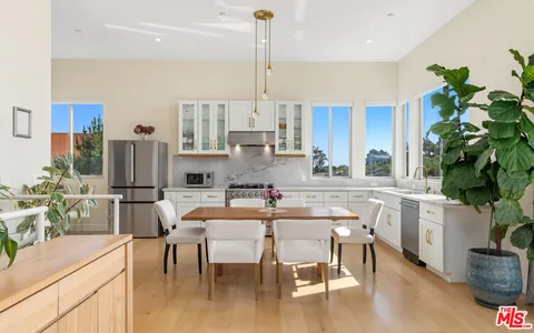 $4,250,000 | 5787 Calpine Drive, Malibu, CA 90265
