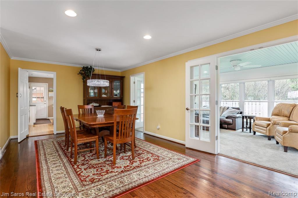61 Colonial Road Grosse Pointe Shores, MI 48236 - Photo 14 of 47