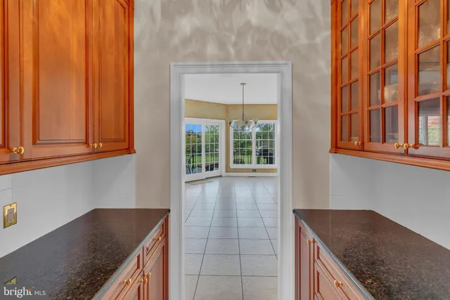 a bathroom with a toilet