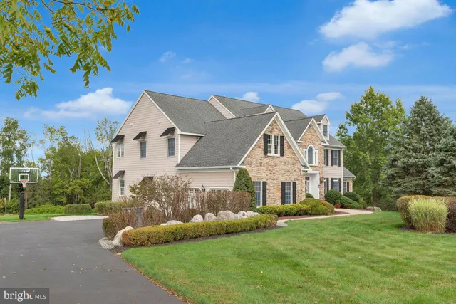 $1,299,900 | 2 Dairy Farm Lane, Lambertville, NJ 08530