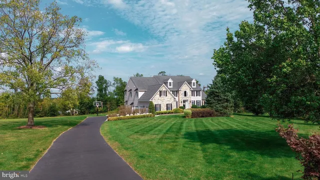 $1,299,900 | 2 Dairy Farm Lane, Lambertville, NJ 08530