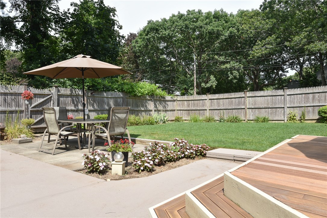 15 Peacock Road Warwick, RI 02886 - Photo 13 of 40