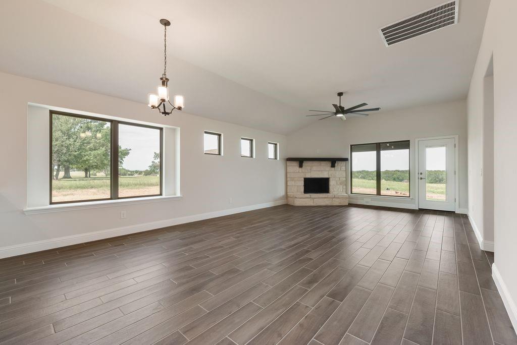 816 Sanders Road Whitesboro, TX 76273 - Photo 8 of 34