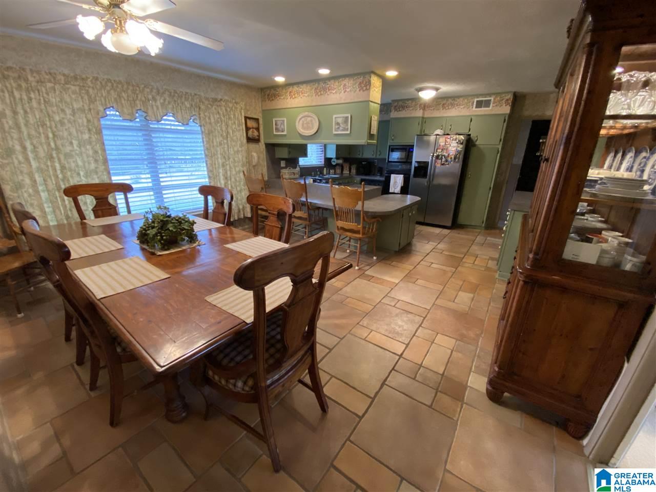 6502 Early Memory Lane Bessemer, AL 35023 - Photo 4 of 26