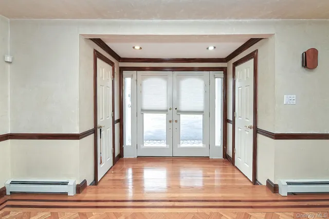 $1,595,000 | 17 Susan Lane, Dix Hills, NY 11746