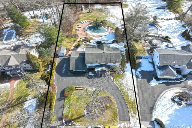 $1,595,000 | 17 Susan Lane, Dix Hills, NY 11746