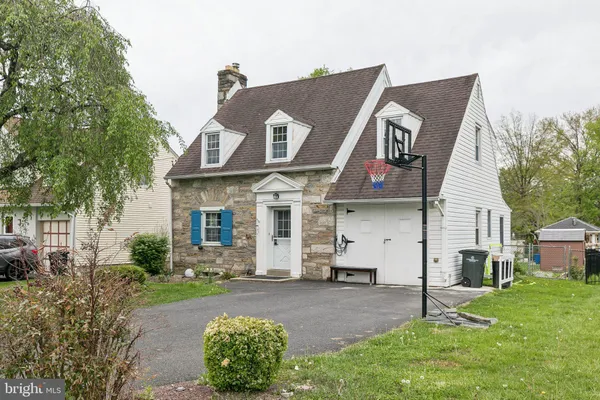 $3,150 | 556 Anne Street, Huntingdon Valley, PA 19006