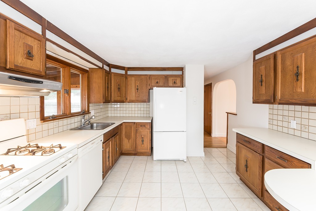 6 Purity Springs Road Burlington, MA 01803 - Photo 9 of 28 Gallery Image 9