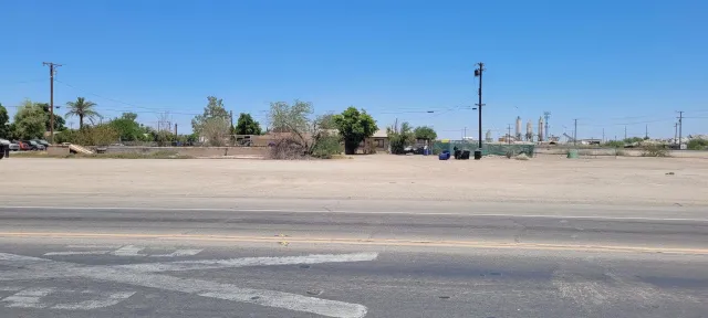 a view of a large window with an outdoor space