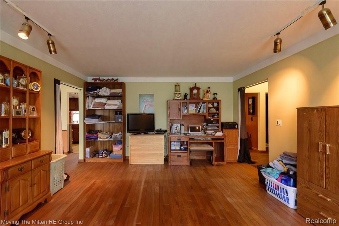 13533 Briar Hill Road Carleton, MI 48117 - Photo 7 of 62 13533_briar_hill-19.jpg
