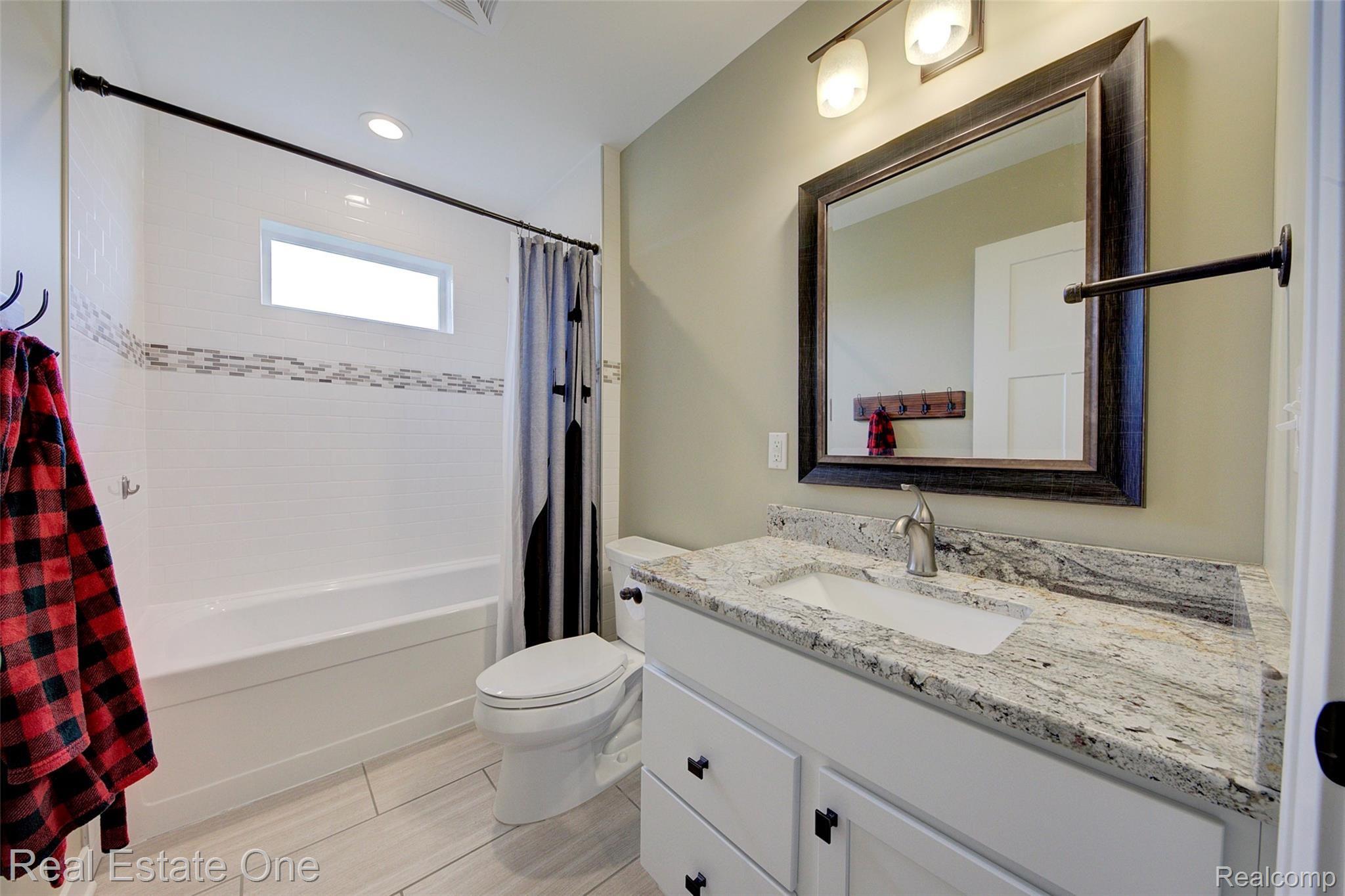 2746 Clivedon Road Howell, MI 48843 - Photo 38 of 61 4H8A6284_5_6.jpg