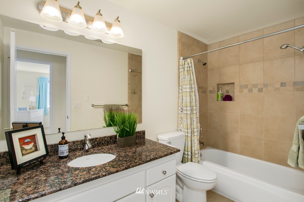 3239 Walnut Avenue Southwest Seattle, WA 98116 - Photo 16 of 26 Gallery Image 16