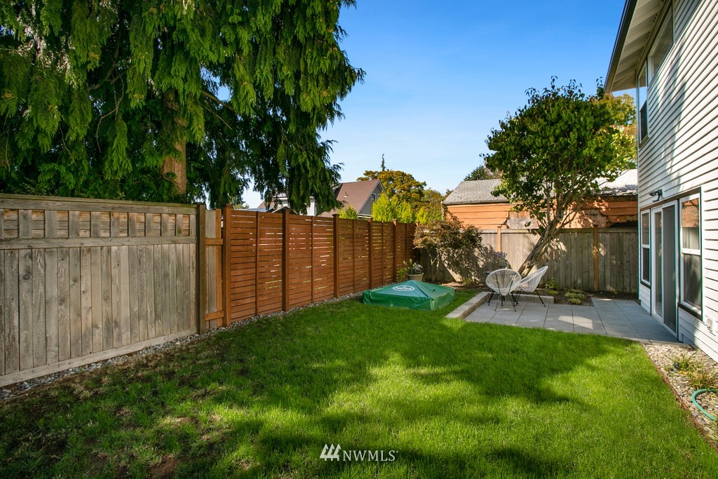 3239 Walnut Avenue Southwest Seattle, WA 98116 - Photo 24 of 26 Gallery Image 24
