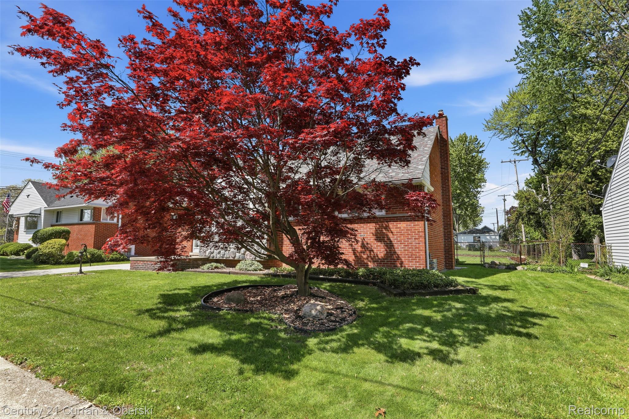 2464 Cornell Street Dearborn, MI 48124 - Photo 2 of 38