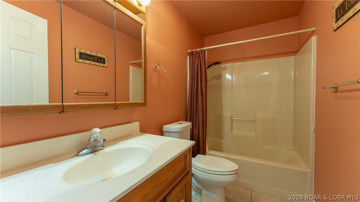 46 Watkins Road Camdenton, MO 65020 - Photo 32 of 50 Downstairs bathroom