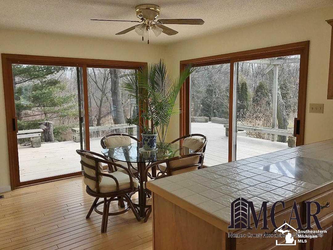 2919 Consear Road Lambertville, MI 48144 - Photo 21 of 27 21425936-20.JPG