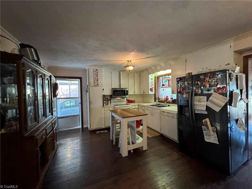 245 Cherokee Lane Salisbury, NC 28147 - Photo 2 of 13