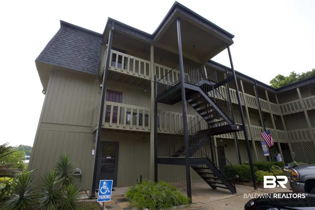 236 Riverbend Drive, Unit 236 Mobile, AL 36605 - Photo 1 of 25 Main View
