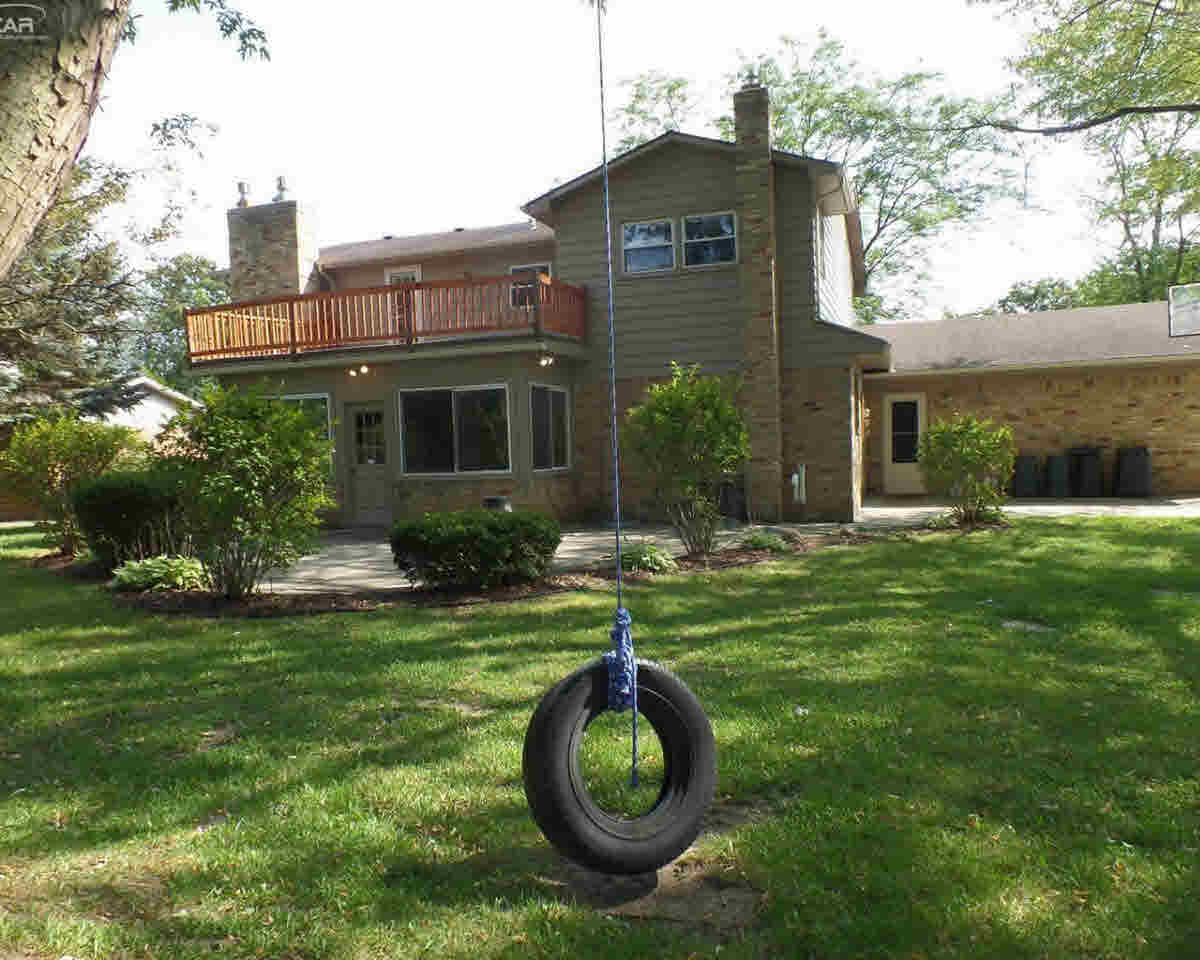 6305 Kings Pointe Road Grand Blanc, MI 48439 - Photo 10 of 49 21363173-9.JPG