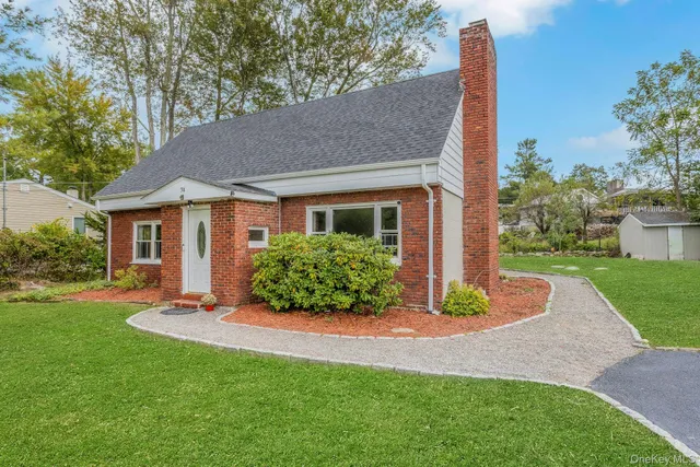 $3,800 | 74 Lakeshore Drive East, Carmel, NY 10512