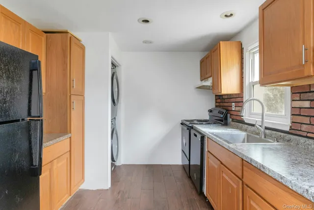 $3,800 | 74 Lakeshore Drive East, Carmel, NY 10512